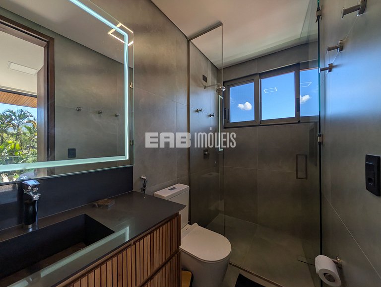 Casa de alto padrão com 6 suítes a 30m da praia