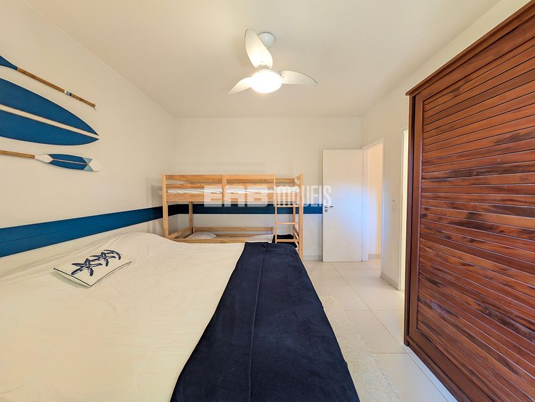 Casa com piscina, a poucos passos da praia de Itamambuca!