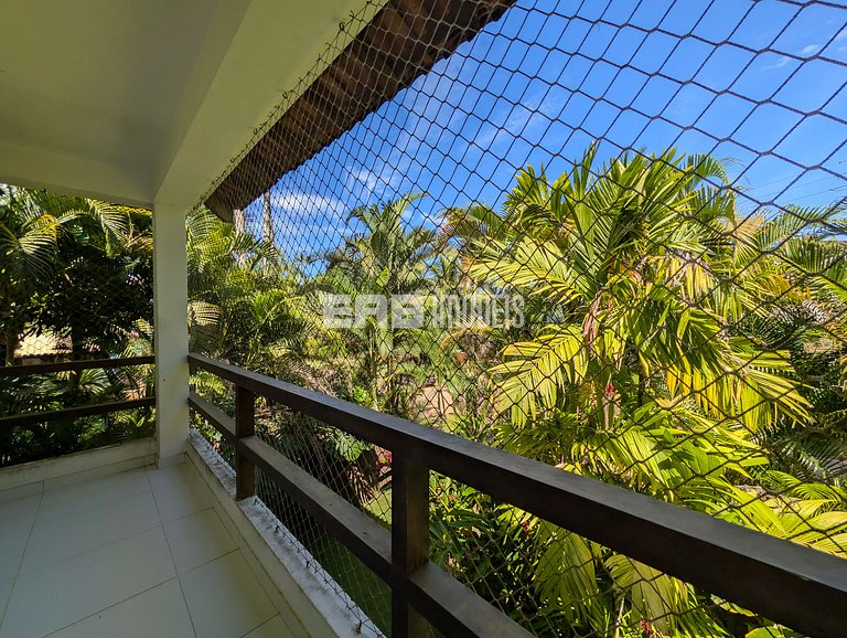 Casa com piscina, a poucos passos da praia de Itamambuca!