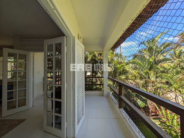 Casa com piscina, a poucos passos da praia de Itamambuca!