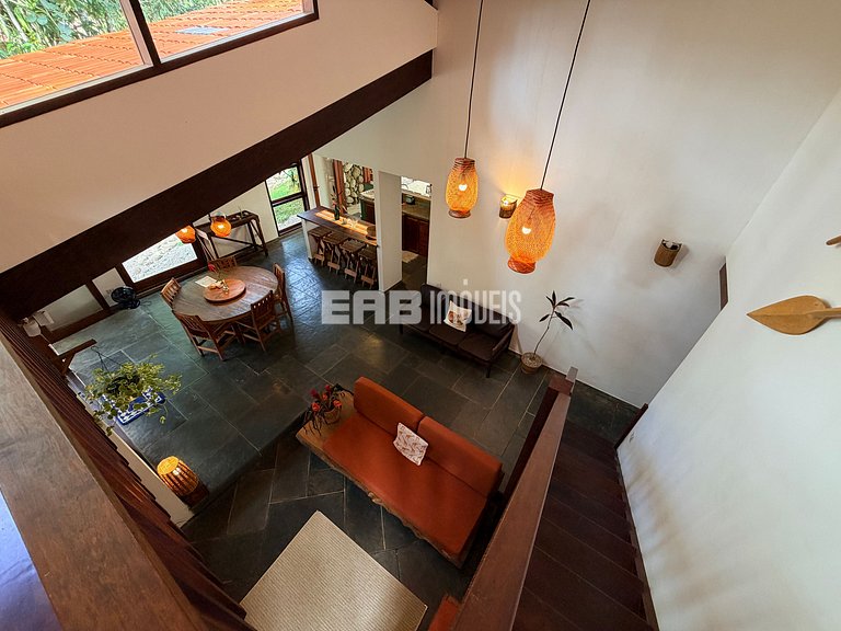 Casa para locação de temporada em Itamambuca. Acomoda até 9