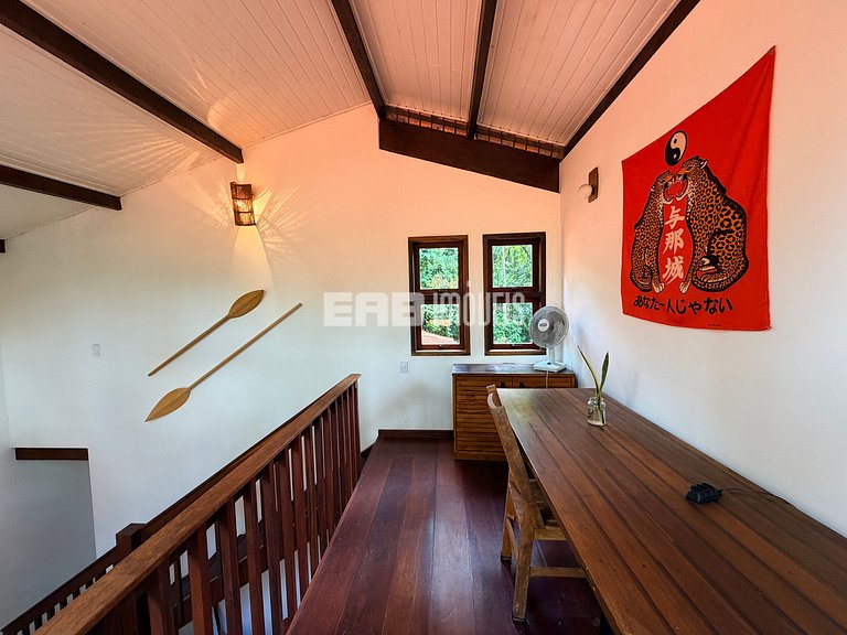 Casa para locação de temporada em Itamambuca. Acomoda até 9