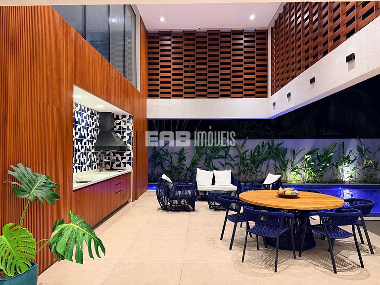 Casa na praia de Itamambuca, com 6 suítes, sauna e piscina
