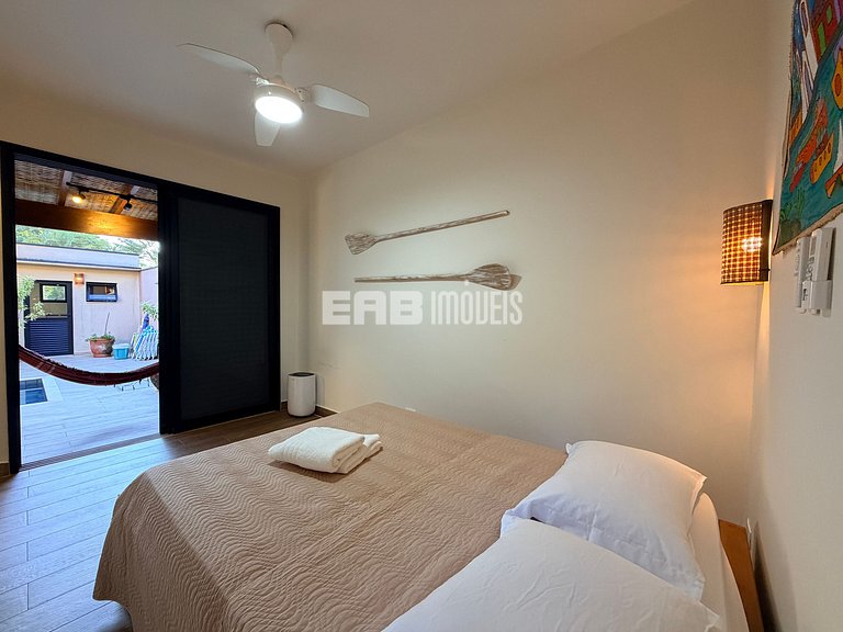 1ª casa saindo da praia