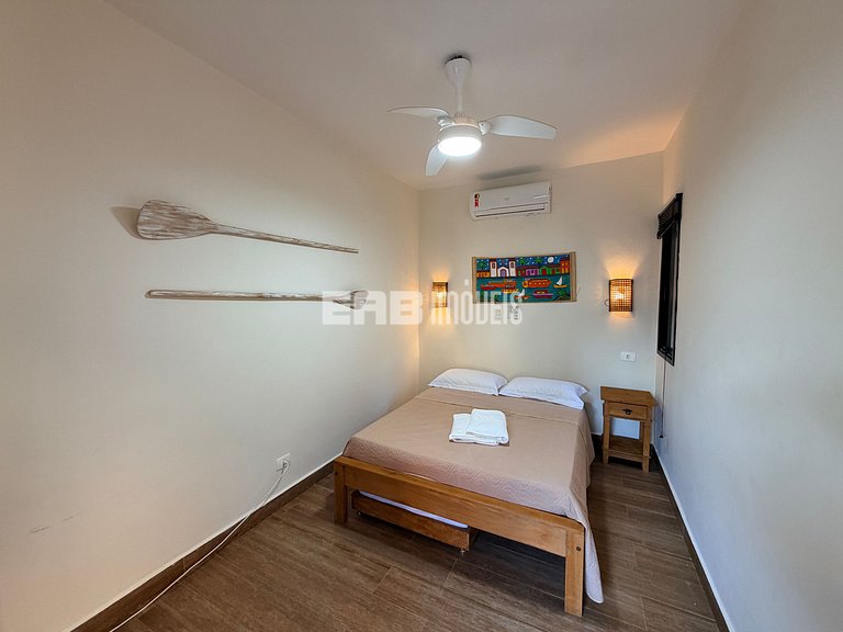 1ª casa saindo da praia