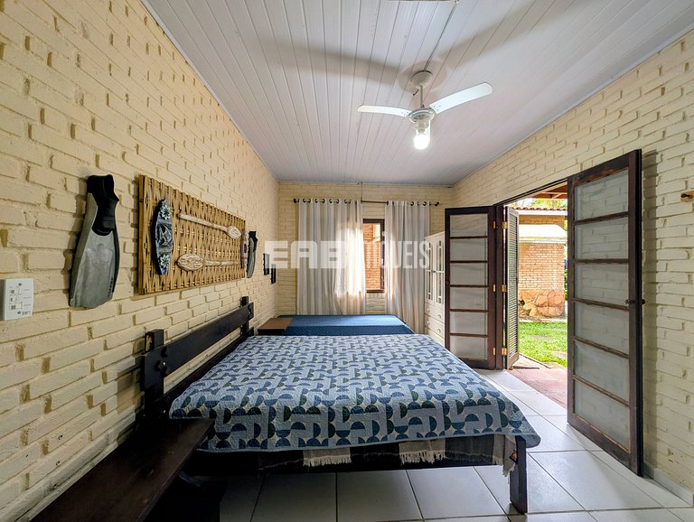 Casa para 12 pessoas na praia de Itamambuca