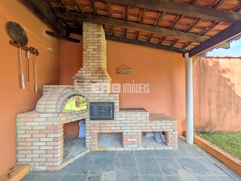 Casa com 5 dormitórios a 150m do mar