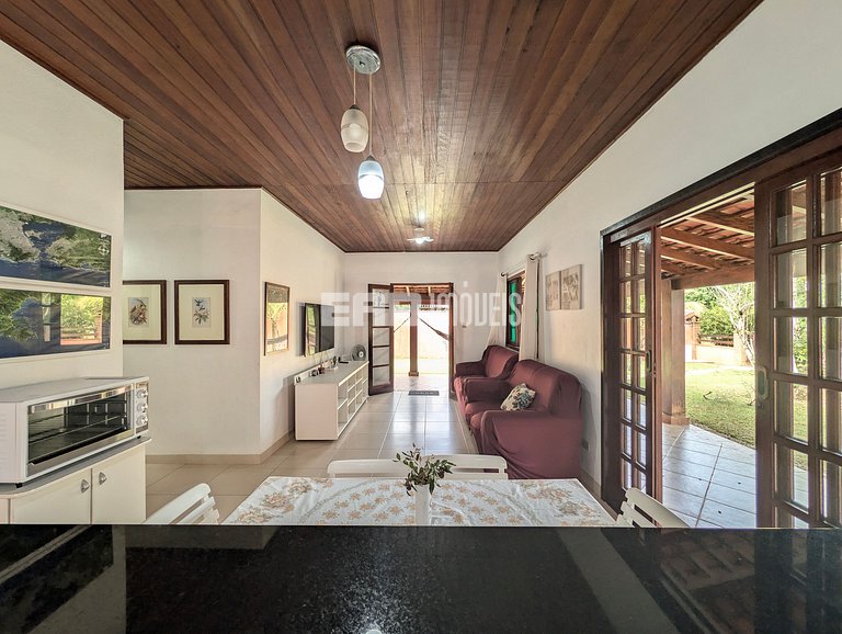 Casa com 5 dormitórios a 150m do mar