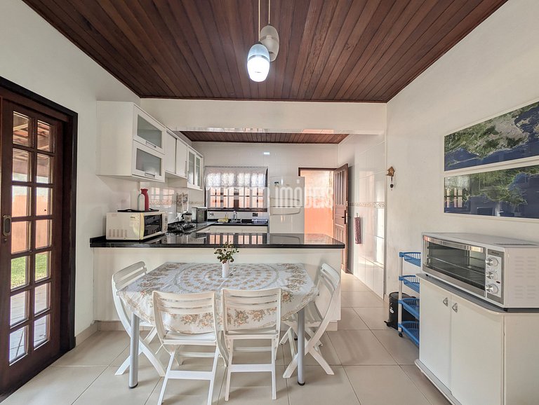 Casa com 5 dormitórios a 150m do mar