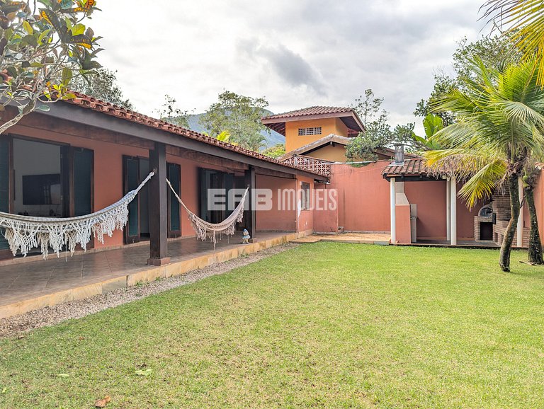 Casa com 5 dormitórios a 150m do mar