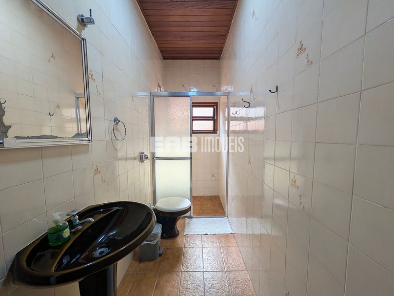 Casa com 5 dormitórios a 150m do mar
