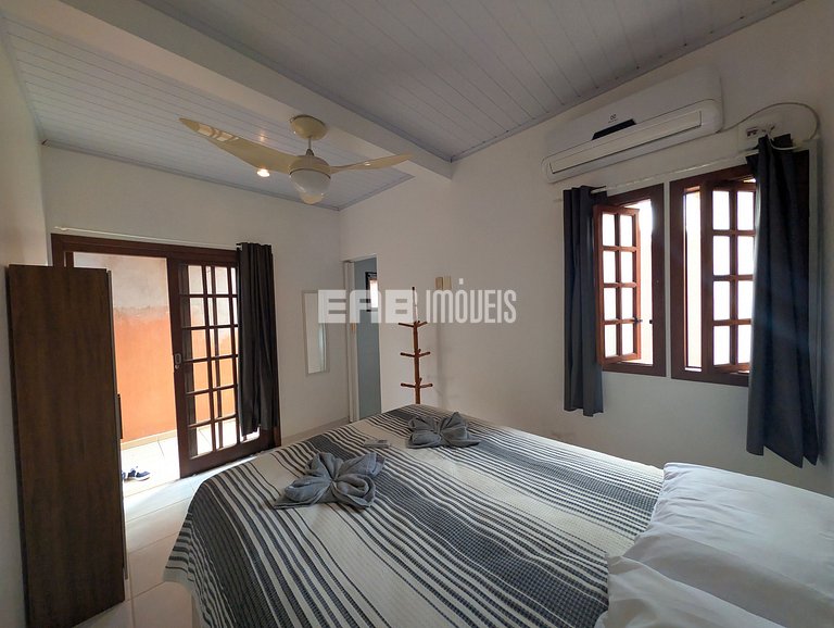Casa com 5 dormitórios a 150m do mar