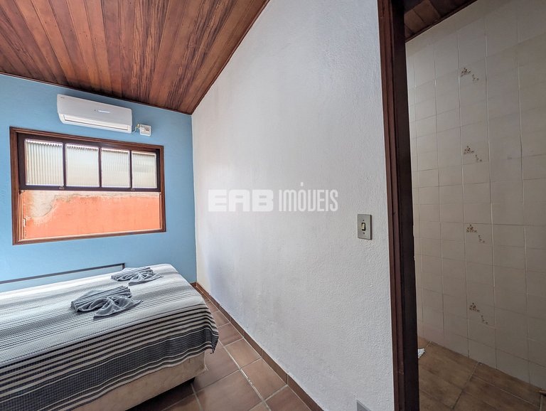 Casa com 5 dormitórios a 150m do mar