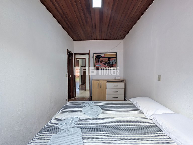 Casa com 5 dormitórios a 150m do mar