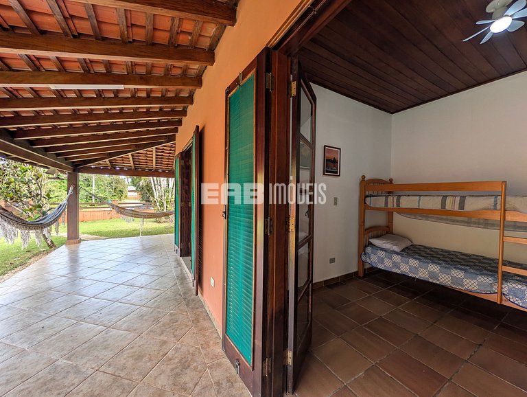 Casa com 5 dormitórios a 150m do mar