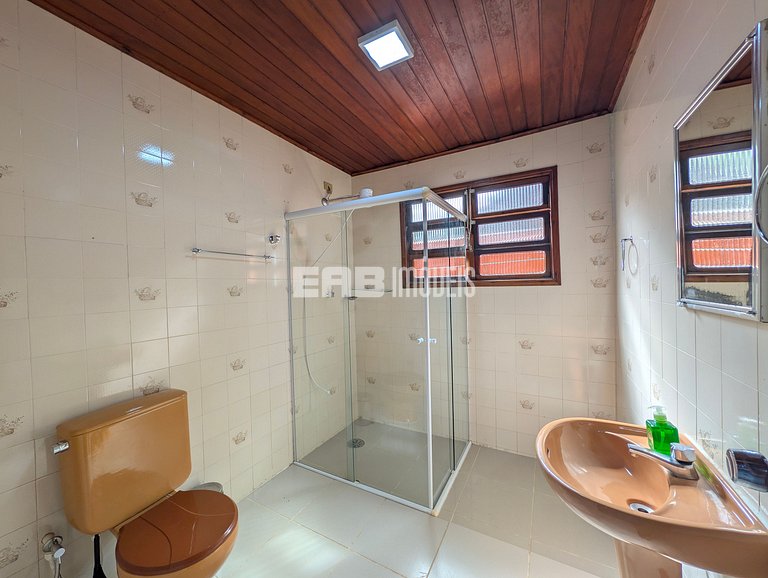 Casa com 5 dormitórios a 150m do mar