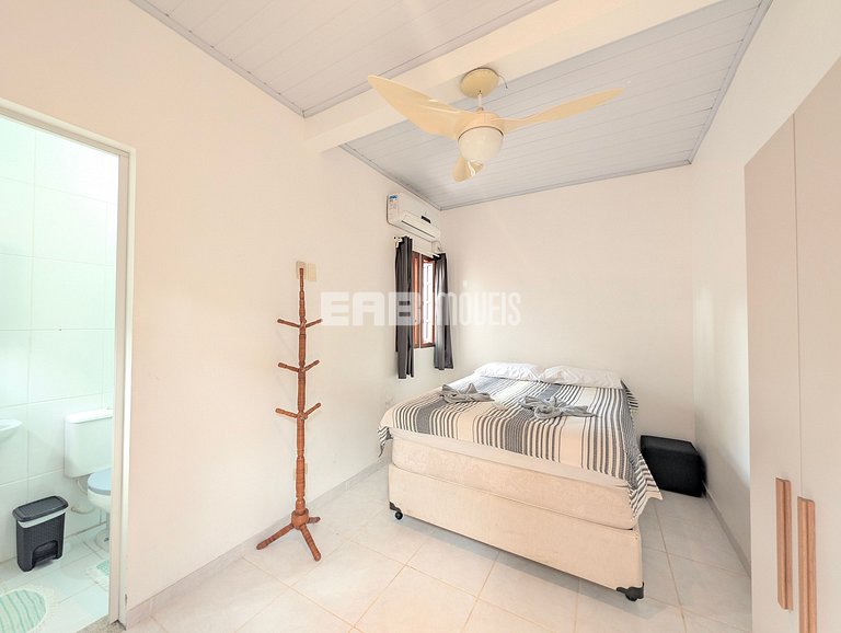 Casa com 5 dormitórios a 150m do mar