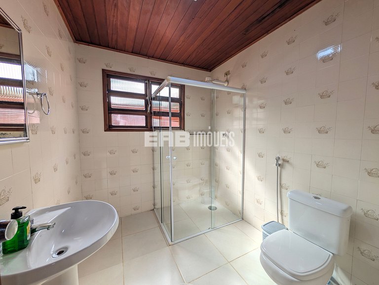 Casa com 5 dormitórios a 150m do mar
