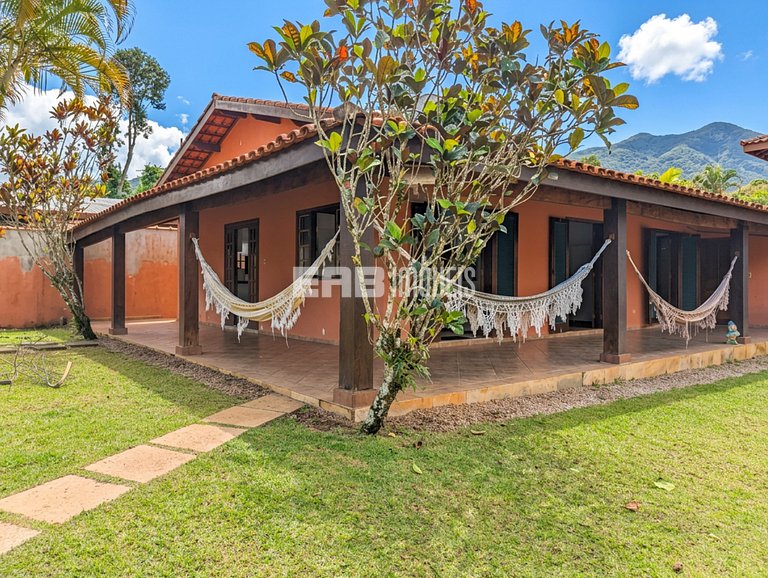 Casa com 5 dormitórios a 150m do mar