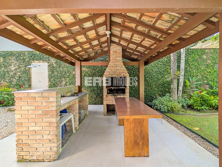 Casa para 10 pessoas na praia de Itamambuca