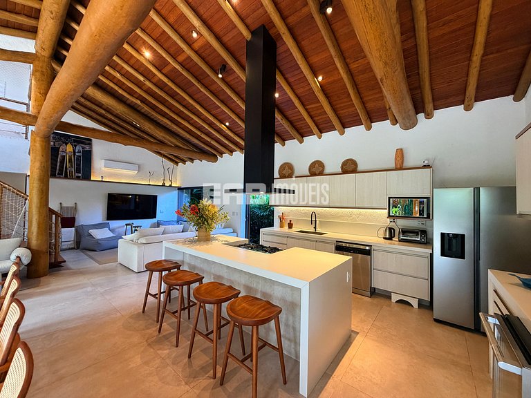 Casa com piscina, redário e espaço gourmet