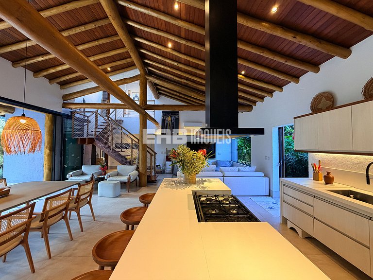 Casa com piscina, redário e espaço gourmet