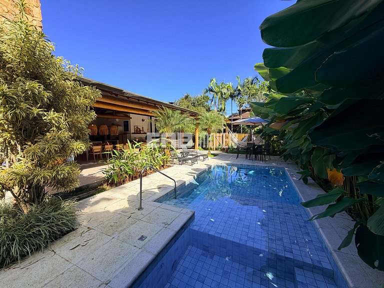 Casa com piscina, redário e espaço gourmet