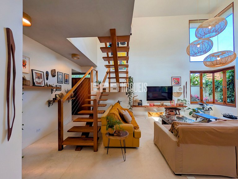 Casa moderna com 4 suítes e piscina em Itamambuca
