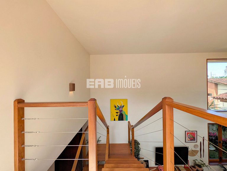 Casa moderna com 4 suítes e piscina em Itamambuca