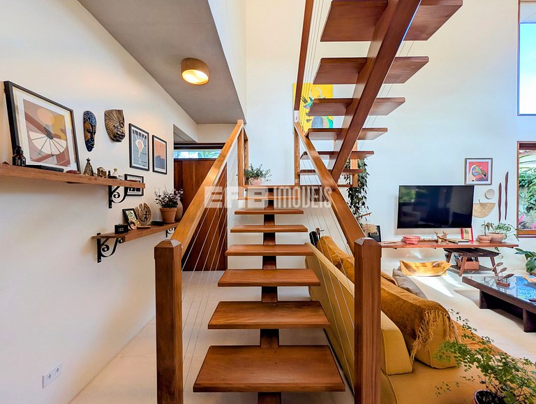 Casa moderna com 4 suítes e piscina em Itamambuca
