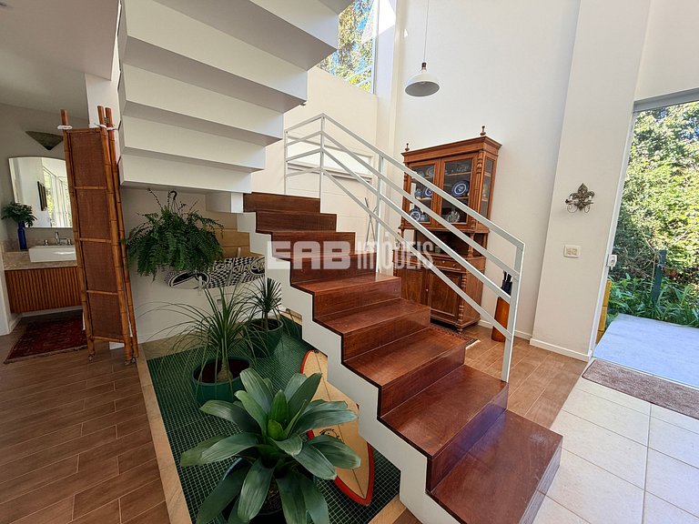 Casa de alto padrão no Prumirim