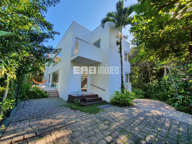 Casa de alto padrão no Prumirim