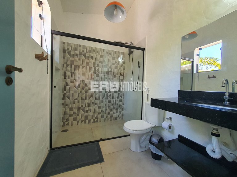 Com ar e piscina, a 120m da praia de Itamambuca