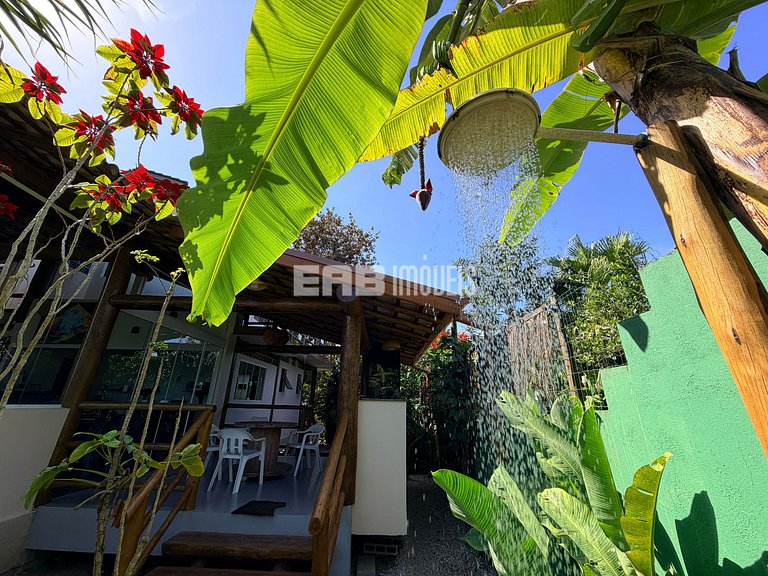 Casa com 3 suites em Itamambuca