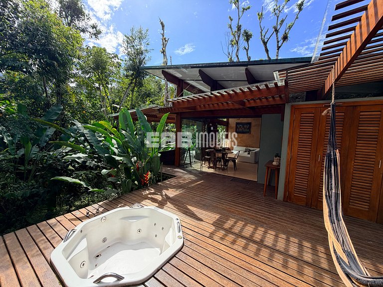 Casa com 3 suítes na Praia de Itamambuca