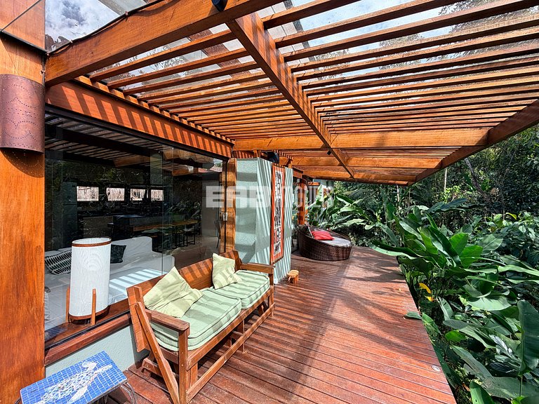 Casa com 3 suítes na Praia de Itamambuca