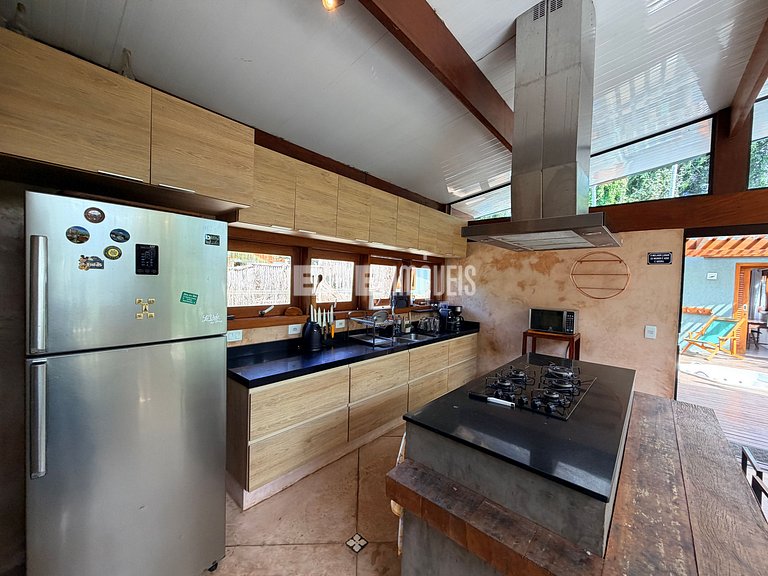 Casa com 3 suítes na Praia de Itamambuca