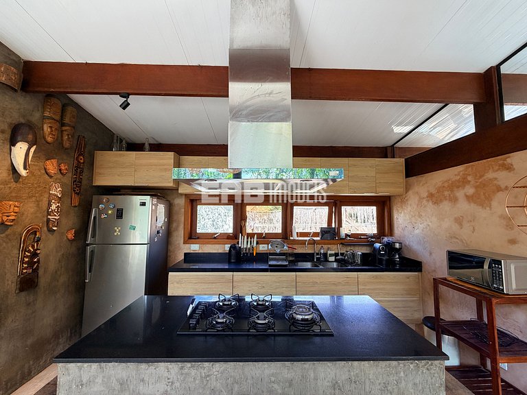 Casa com 3 suítes na Praia de Itamambuca