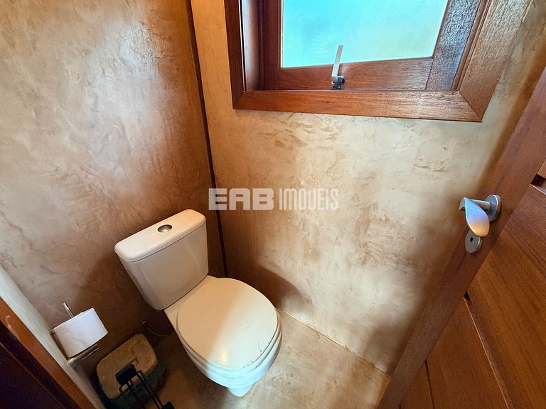 Casa com 3 suítes na Praia de Itamambuca