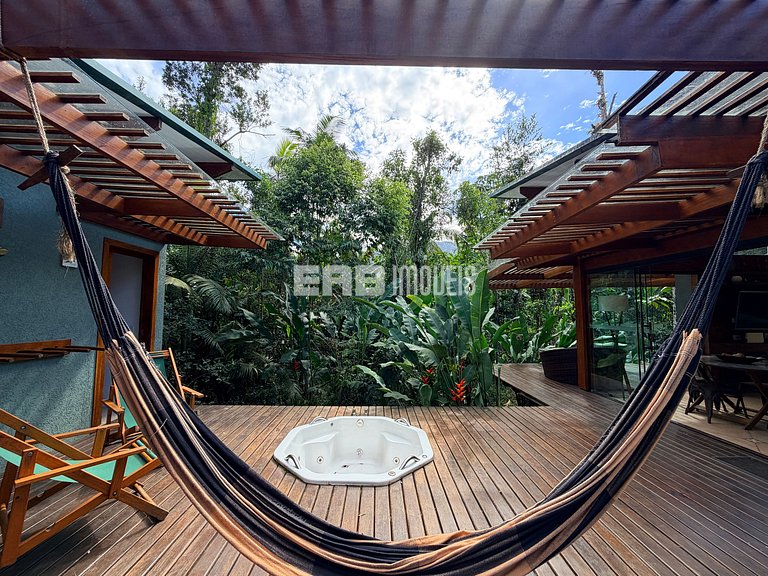 Casa com 3 suítes na Praia de Itamambuca