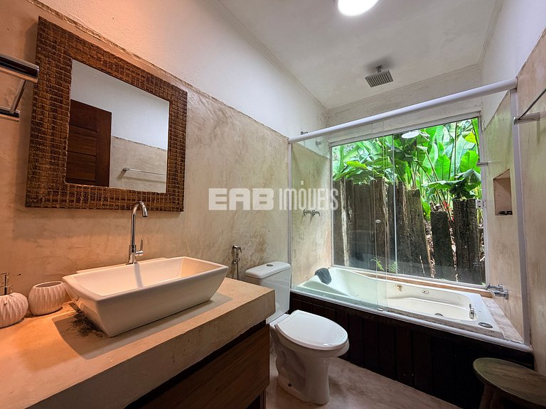 Casa com 3 suítes na Praia de Itamambuca