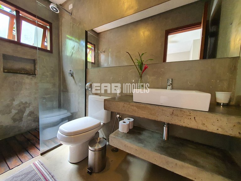 Casa sustentável a 70m da praia de Itamambuca