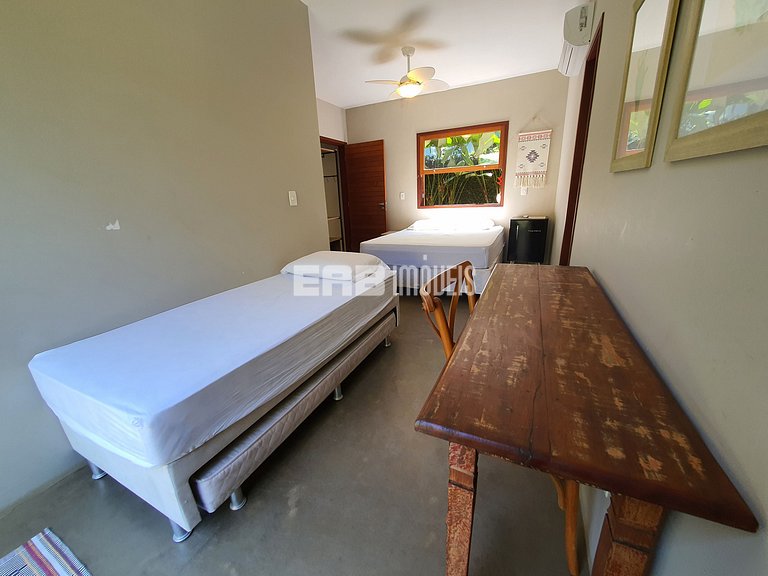 Casa sustentável a 70m da praia de Itamambuca
