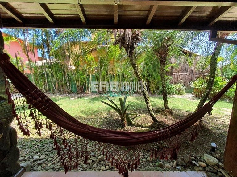 Casa com 3 dormitórios e ar em Itamambuca