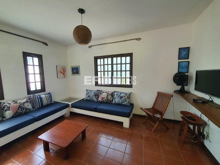 Casa com 3 dormitórios e ar em Itamambuca