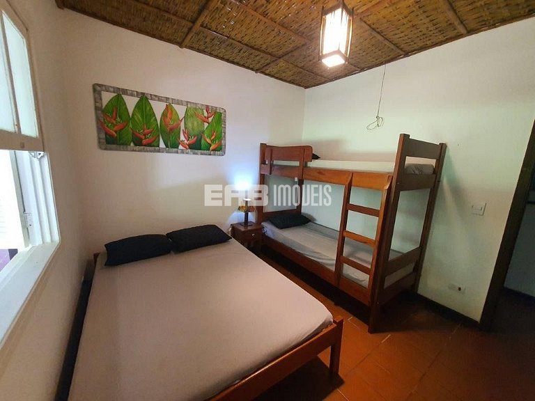 Casa com 3 dormitórios e ar em Itamambuca