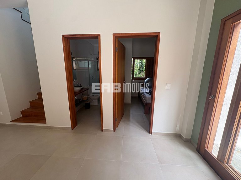 Casa com 4 dormitórios e piscina na praia do Félix
