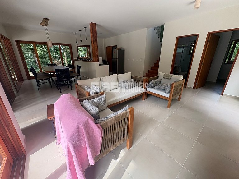 Casa com 4 dormitórios e piscina na praia do Félix