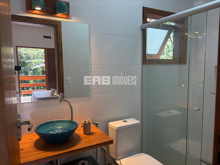 Casa com 4 dormitórios e piscina na praia do Félix