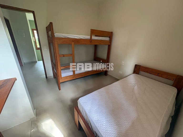 Casa com 4 dormitórios e piscina na praia do Félix